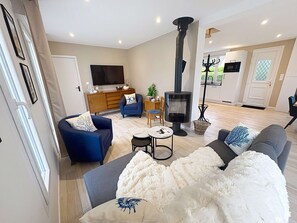 TV - Contemporary villa near the beach - 6 guests (Jullouville)