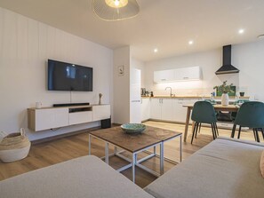 Unclassified image, 3 of 26, button - Cozy Suite in Central Reims, Modernly Equipped (Reims)