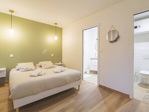 Unclassified image, 5 of 26, button - Cozy Suite in Central Reims, Modernly Equipped (Reims)