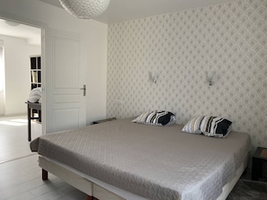 صورة غير مصنفة، 2 من 25، زرّ