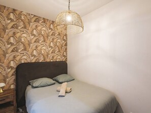 1 chambre, accès au Wi-Fi (inclus), literie fournie