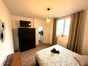 Unclassified image, 3 of 9, button - Charming T2 in Reims, perfect for couples or professionals (Reims)