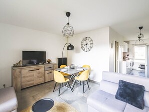 Unclassified image, 5 of 17, button - Spacious apartment with private terrace in Reims (Reims)