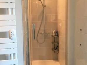 مجففات شعر، مناشف