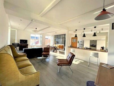 Spacious 2-Bedroom Apartment in Central Reims