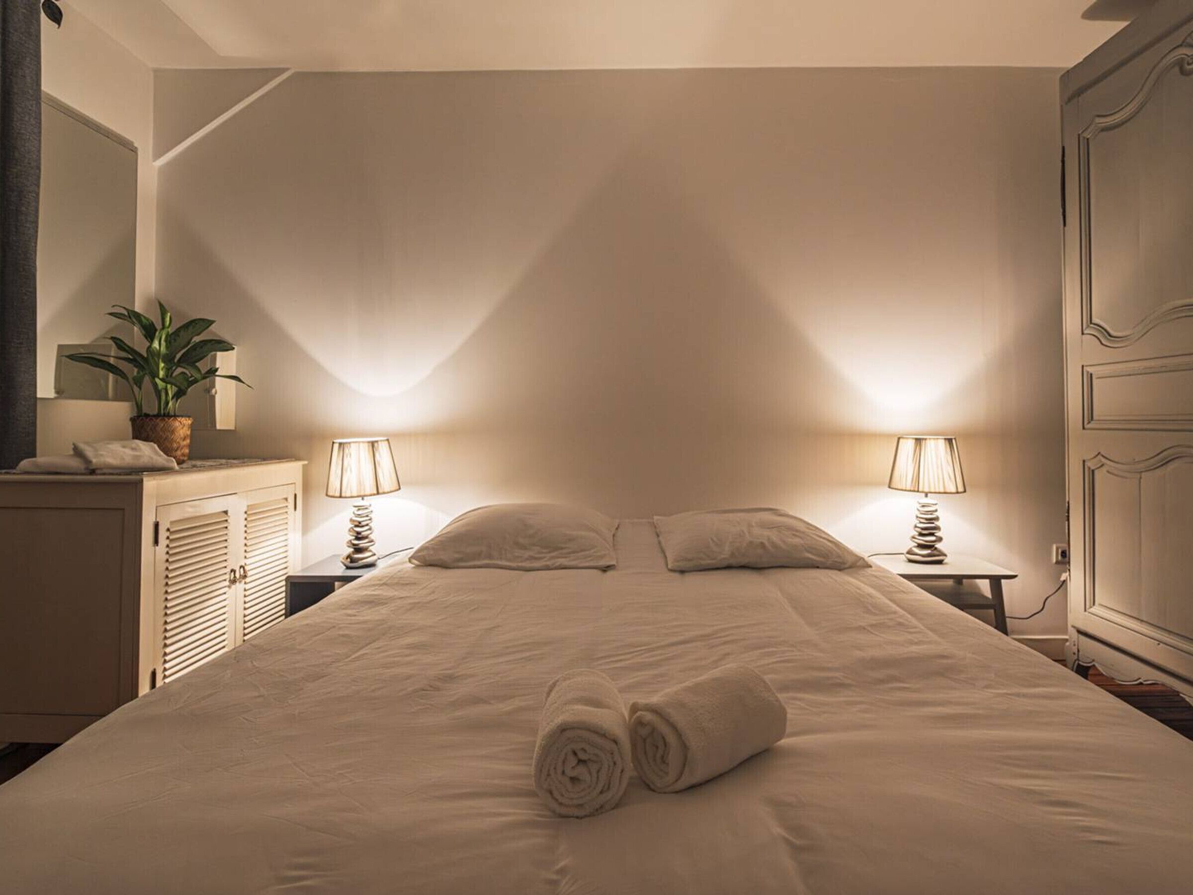 2 habitaciones, wifi gratis y ropa de cama 