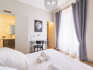 Unclassified image, 2 of 19, button - Stylish Apartment in Reims with Wi-Fi (Reims)