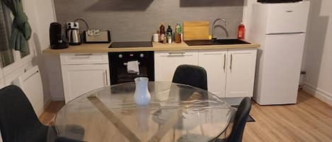 Fridge, microwave, oven, dishwasher