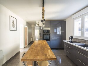 Nicht klassifiziertes Bild, 2 von 16, Schaltfläche