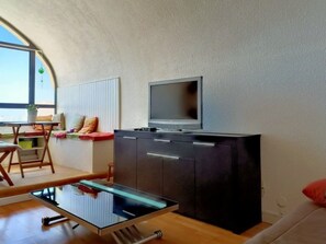 TV - Charming apartment with balcony, pool view - 5 guests (Gruissan)
