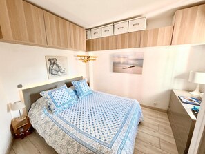 1 bedroom, free WiFi, bed sheets - Bright apartment with loggia, wifi - Port Grimaud (Port Grimaud)