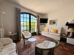 TV - Fisherman house with parking - marina view (Port Grimaud)
