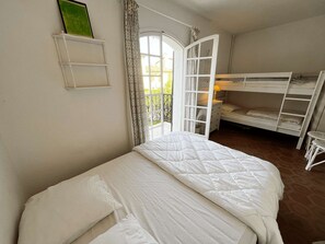 4 habitaciones, wifi gratis y ropa de cama 