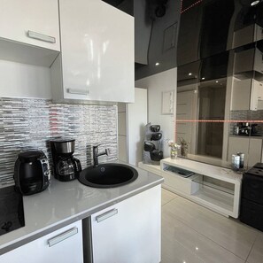 Interior - ANITA - Studio Héliopolis F 76 - Luxury Category - 2 persons (AGDE)