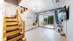 Phòng cơ bản, 1 phòng ngủ (Room 305 (Duplex Ocean View)) | 1 phòng ngủ, truy cập Internet không dây miễn phí 
