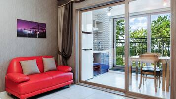 Basic Room, 1 Bedroom (Room 206 (Ocean View)) | 1 bedroom, free WiFi
