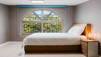 Basic Room, 1 Bedroom (Room 303 (Duplex Ocean View)) | 1 bedroom, WiFi (free)