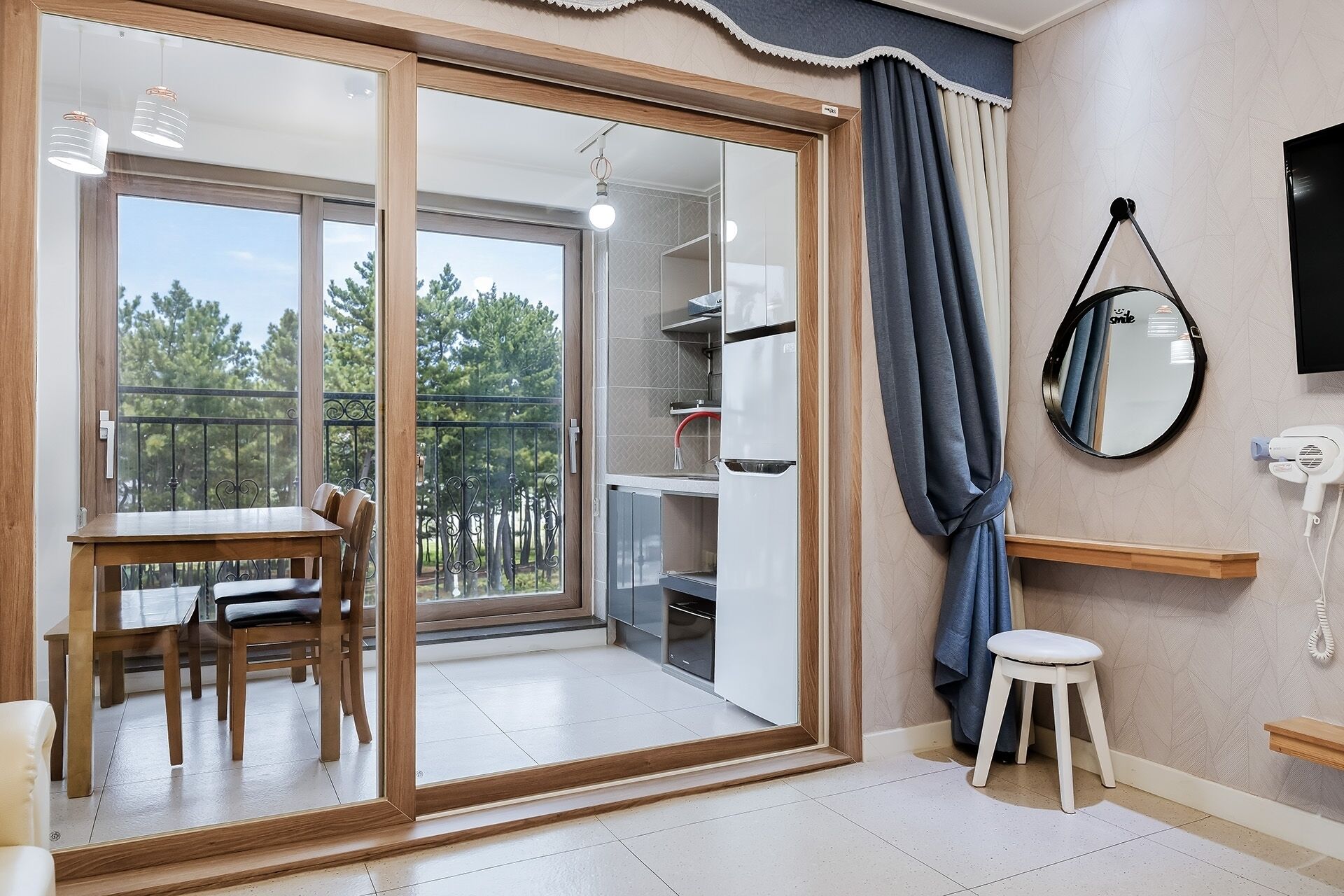 Rom – basic, 1 soverom (Room 305 (Duplex Ocean View)) | 1 soverom og wi-fi (inkludert)