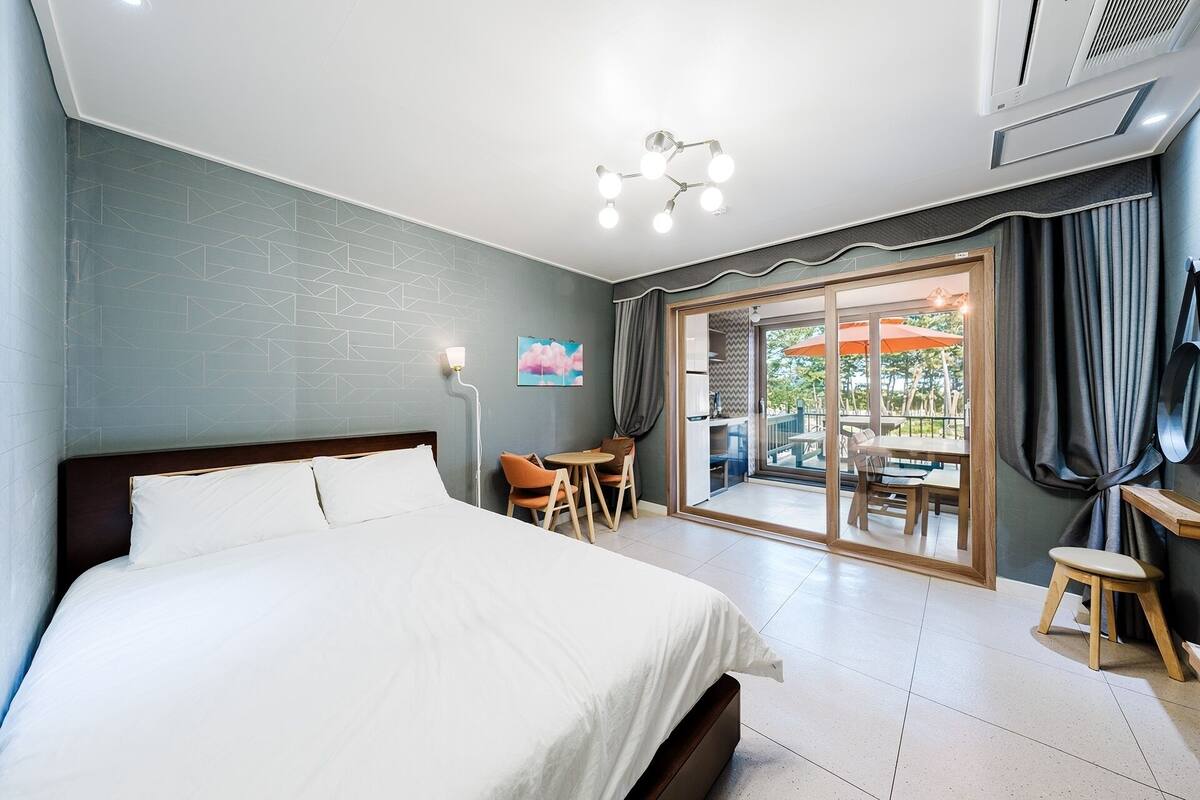Basic Room, 1 Bedroom (Room 106 (Ocean View)) | 1 bilik tidur, Wi-fi percuma 