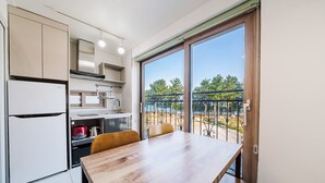 Phòng cơ bản, 1 phòng ngủ (Room 203 (Ocean View)) | 1 phòng ngủ, truy cập Internet không dây miễn phí 
