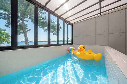 Taean Badameong Pet Pool Villa