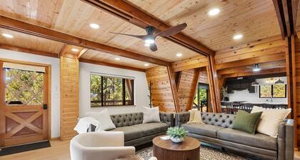 Mighty Moose, Epic Game Lodge Near Grand Canyon Sleeps 10