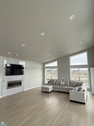 Banks Lake Retreat-Pool, Views & Lake Access