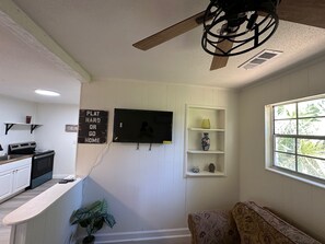 Interior - Rick Seltzer Park-Lockout Duplex-Slp 11-Breakfast UNIT B (panama city beach)