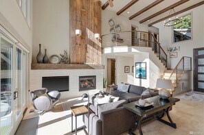 TV, fireplace, ping pong - Luxury Lakefront - not far from Seattle (Mount Vernon)