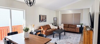 Modern 4BR | Walk to Eastlink | Sleeps 8