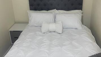 1 bedroom, iron/ironing board, Internet