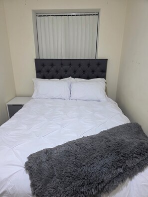 1 soverom, strykejern/-brett og internettilgang