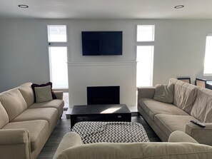 Living area - Little Santorini - House in La Quinta Cove! (La Quinta)