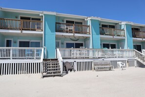 Exterior - 3-bedroom town home on the water with a pool, fishing pier, boat ramp!!!! (Rockport)