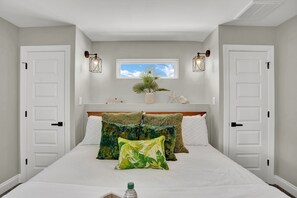 3 bedrooms, free WiFi, bed sheets - 🦩Book Me Baby! Whispering Palms at PCB🦩 (Panama City)