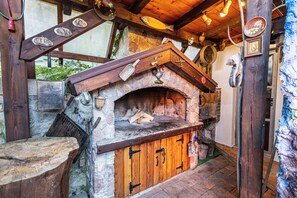 Property grounds - Modern villa with pool and jacuzzi in the heart of Lika by river and nature. (Plaški)