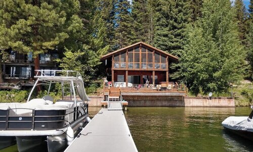 Paradise on Payette Lake! W/ Private Dock &Hot Tub