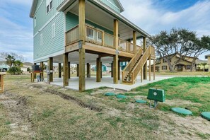 Exterior - Spacious 4-bedroom house, with boat parking!!!Close to a boat ramp (Rockport)