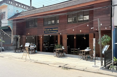 Exterior. Bokeo Lodge & Restaurant
