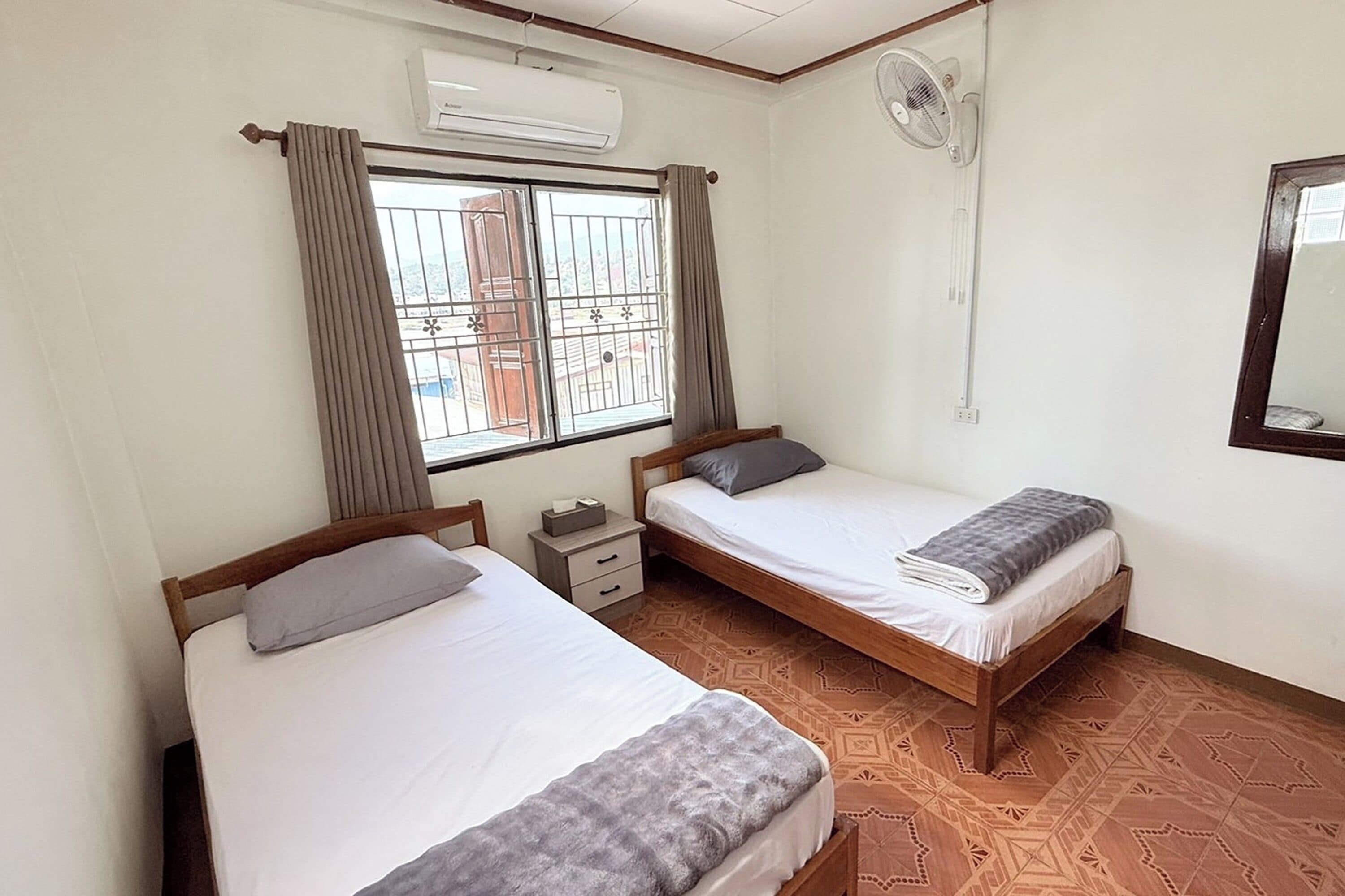 Standard Twin Room With Air Conditioning