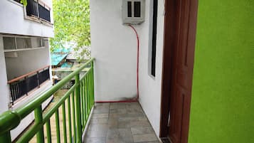 Standard Triple Room | Balcony