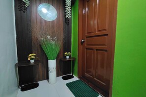 Interior - MilVir Tourist Inn El Nido near Beach (El Nido)