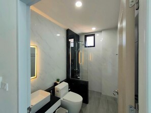 Villa, Private Pool | Bathroom - Jitvirat Pool Villa (Thep Krasattri)