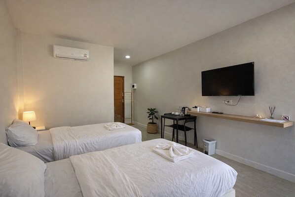 Standard tvåbäddsrum | Skrivbord, gratis wi-fi och sängkläder