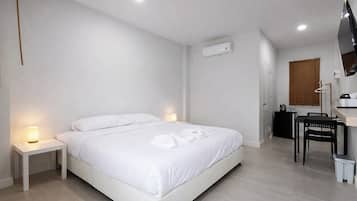 Deluxe tweepersoonskamer | Een bureau, gratis wifi, beddengoed