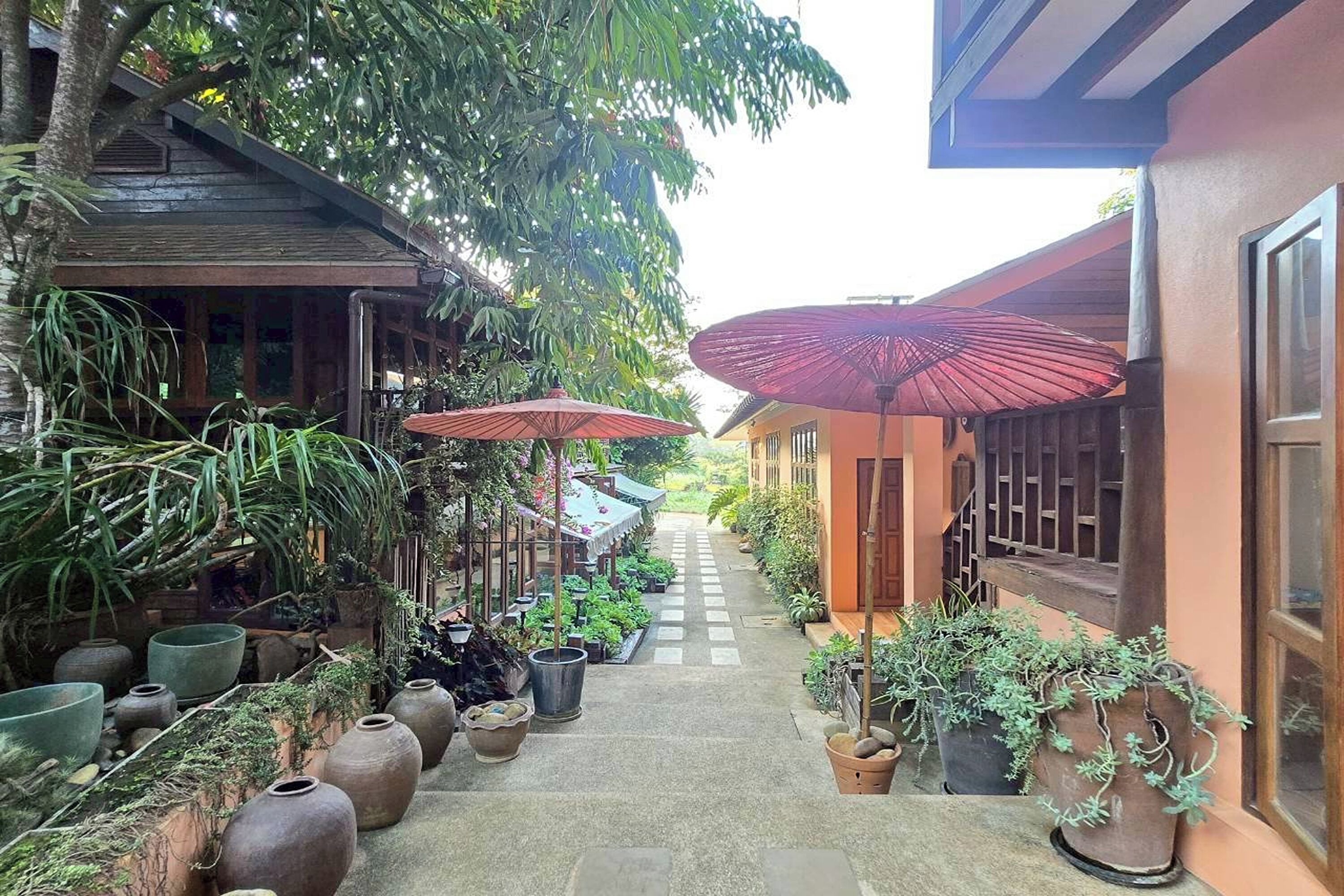 المنشأة من الخارج