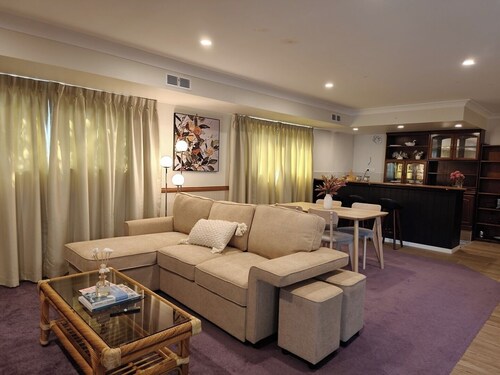 1BR Retreat Steps from Blue Mountains Highlights