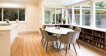 Spacious 3BR Getaway in Leura | Prime Location