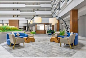 Unclassified image, 5 of 28, button - Bright King Room Ideal for Business Travelers Near RiverCenter Convention Center (Davenport)