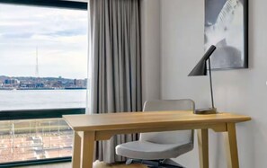 Unclassified image, 4 of 25, button - 2 Restful Davenport Retreats Ideal for Business Travelers in Downtown Hub (Davenport)